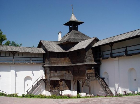 Image - A corner tower in the forticications of the Transfiguration Monastery in Novhorod-Siverskyi.